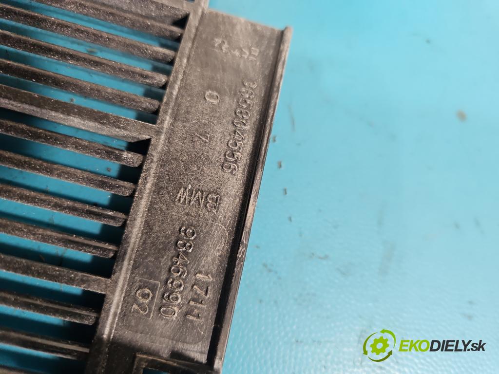 Bmw iX1 U11 0.0 elektrický: 272 HP automatic 200 kW 1 cm3 5- kryt plast 9846990