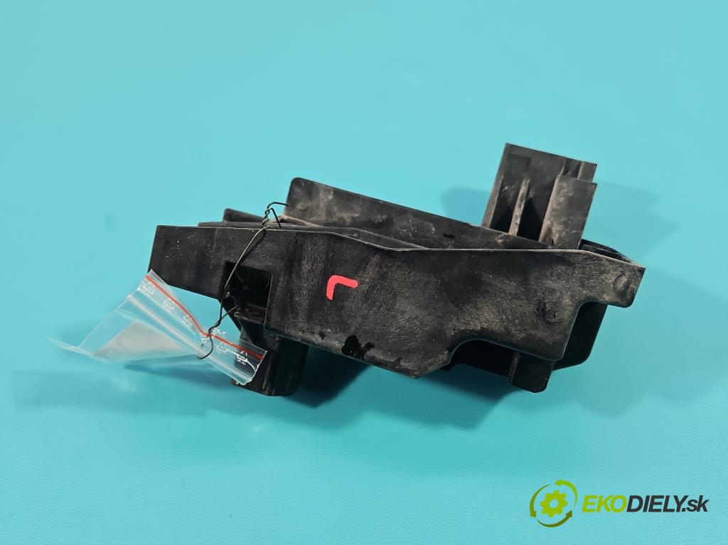 Bmw iX1 U11 0.0 elektrický: 272 HP automatic 200 kW 1 cm3 5- Upevnenie: