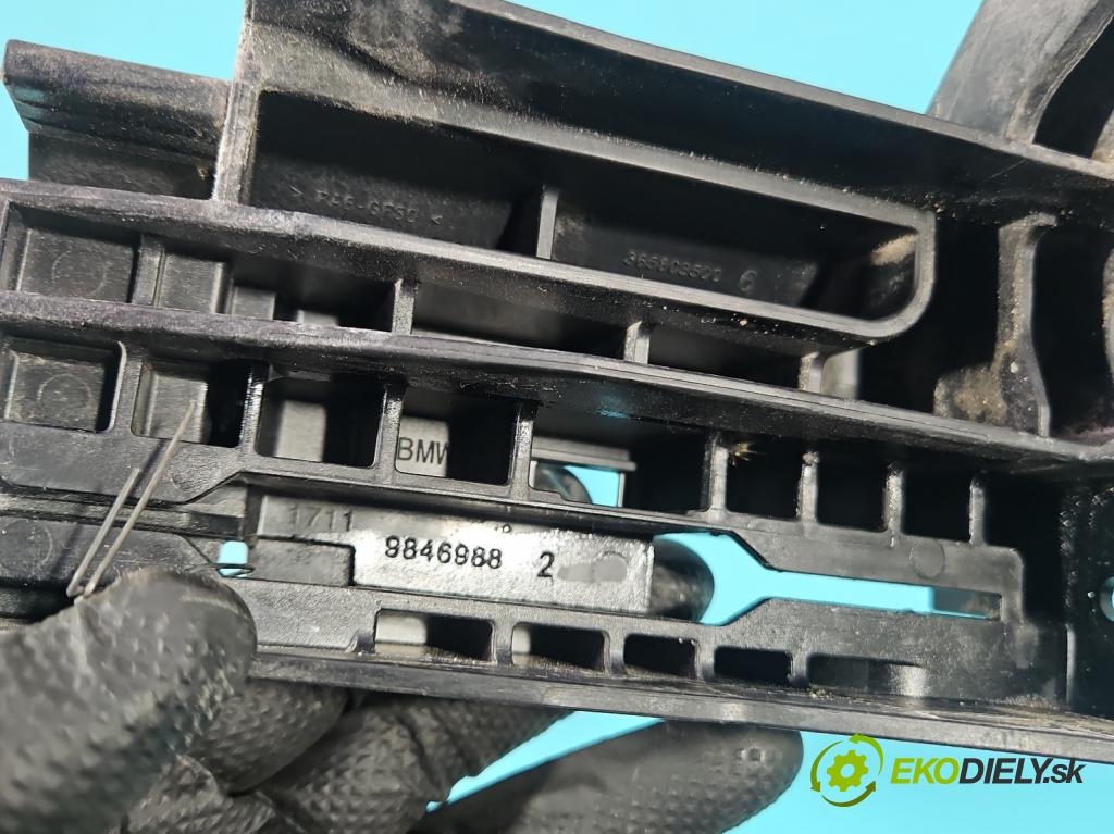 Bmw iX1 U11 0.0 elektrický: 272 HP automatic 200 kW 1 cm3 5- Upevnenie: