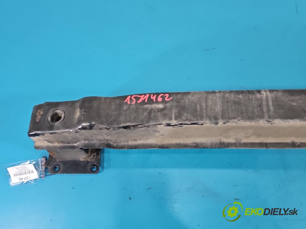 Vw Passat B8 2014 - 2.0 tdi 150 HP automatic 110 kW 1968 cm3 5- výstuha nárazník zadné