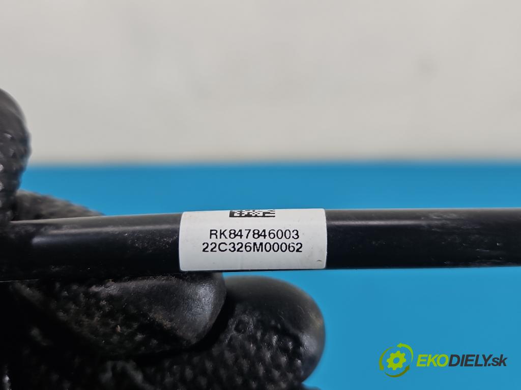 Bmw iX1 U11 0.0 elektrický: 272 HP automatic 200 kW 1 cm3 5- rúrka systému chladenia 8478460