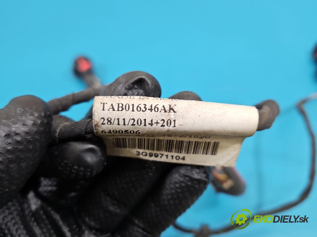 Vw Passat B8 2014 - 2.0 tdi 150 hp automatic 110 kW 1968 cm3 5- snímač parkování 3G9971104