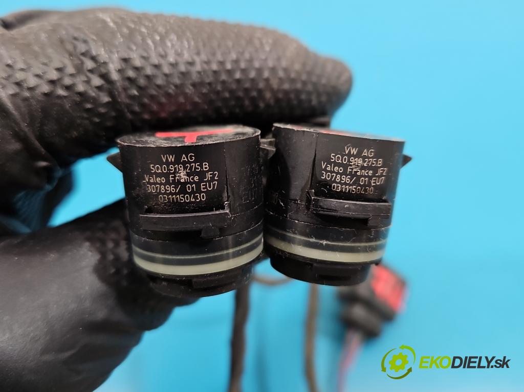 Vw Passat B8 2014 - 2.0 tdi 150 hp automatic 110 kW 1968 cm3 5- snímač parkování 3G9971104