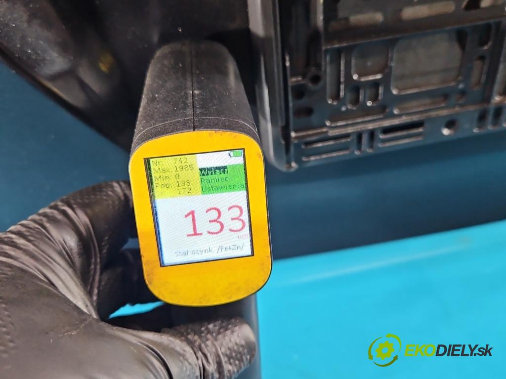 Ford Fiesta Mk7 2008-2017 1.2 16V 82 HP manual 60 kW 1242 cm3 3- zadna kufor  (Kapota zadná (kufor))