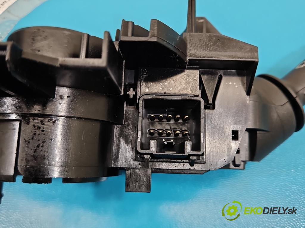 Ford Fiesta Mk7 2008-2017 1.2 16V 82 hp manual 60 kW 1242 cm3 3- Přepínač sdružený 8A6T-13N064-GD (Páčky pod volantem)