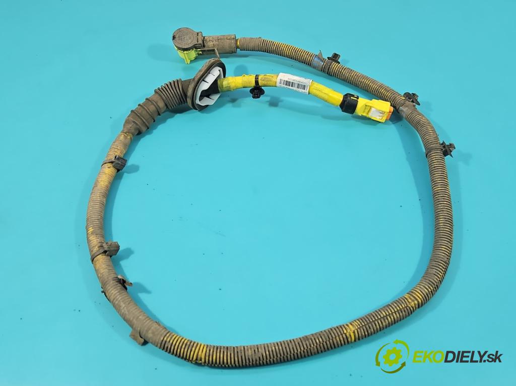 Dacia Duster III 24- 1.2 131 HP manual 96 kW 1199 cm3 5- Zväzok: ostatné 297A29323R