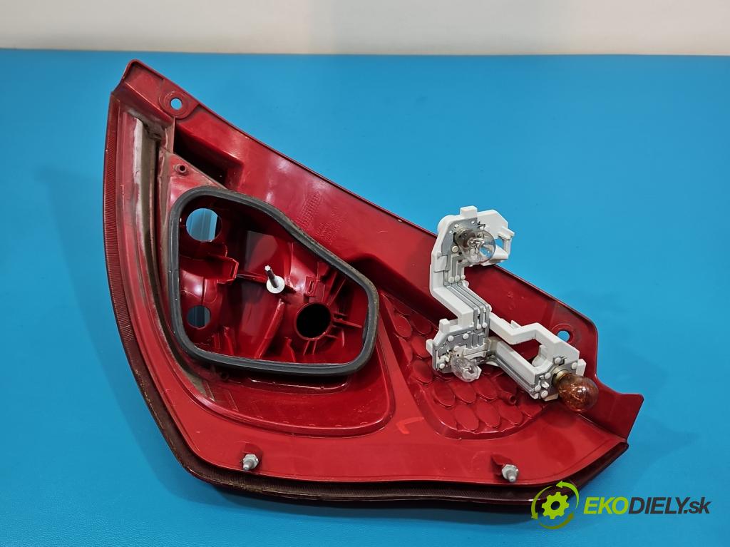 Ford Fiesta Mk7 2008-2017 1.2 16V 82 hp manual 60 kW 1242 cm3 3- světlo zadní levé 8A61-13405-A (Klika dveří ostatní)