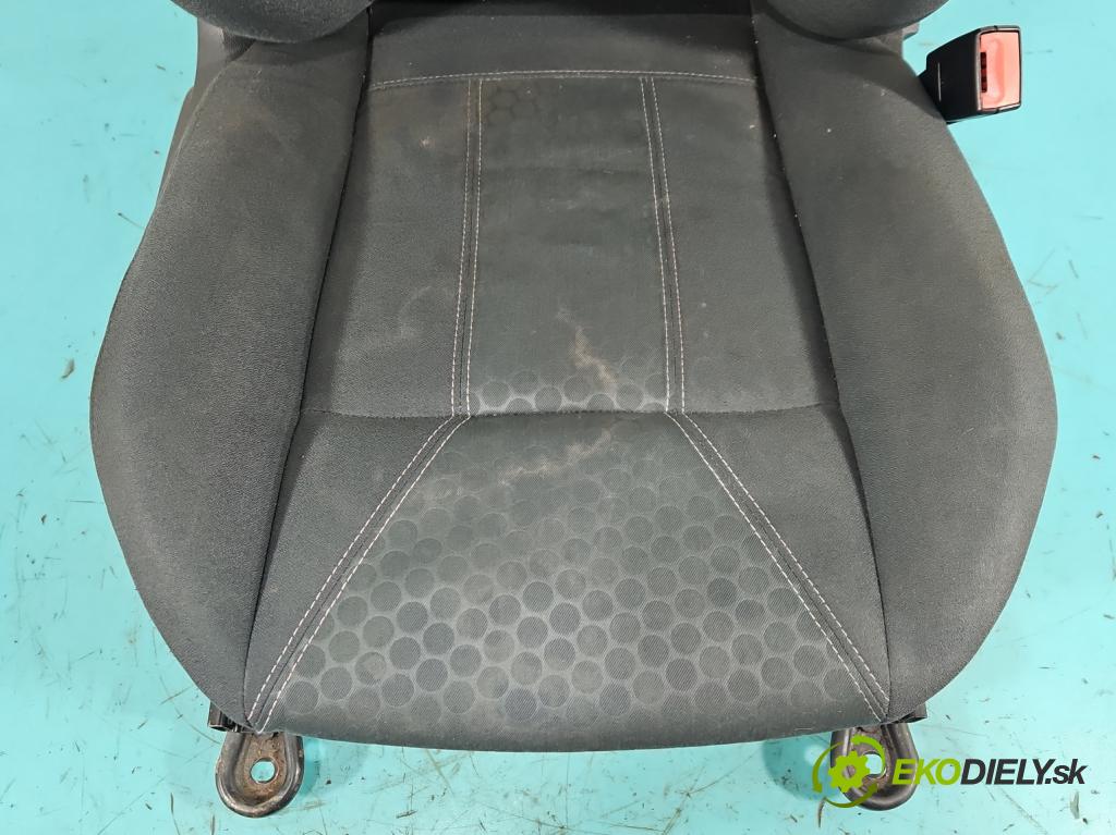 Ford Fiesta Mk7 2008-2017 1.2 16V 82 HP manual 60 kW 1242 cm3 3- Sedačka pravý  (Sedadlo)