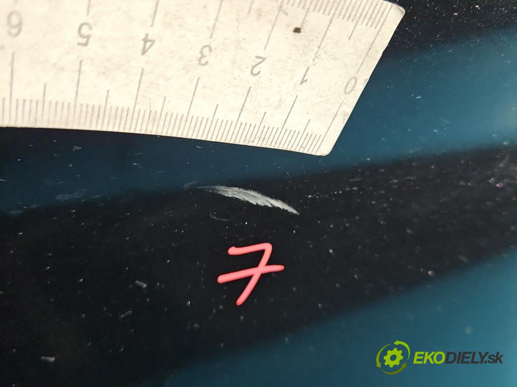 Ford Fiesta Mk7 2008-2017 1.2 16V 82 hp manual 60 kW 1242 cm3 3- dveře přední pravé  (Klika dveří ostatní)