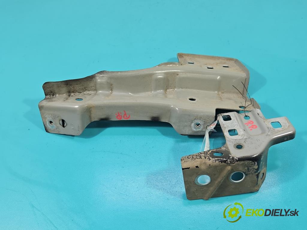 Dacia Duster III 24- 1.2 131 hp manual 96 kW 1199 cm3 5- Upevnění: 638E89657R