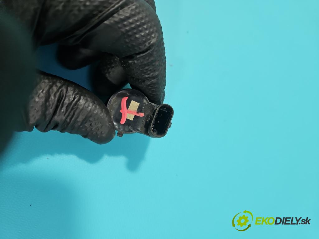 Dacia Duster III 24- 1.2 131 hp manual 96 kW 1199 cm3 5- snímač parkování 284387575R