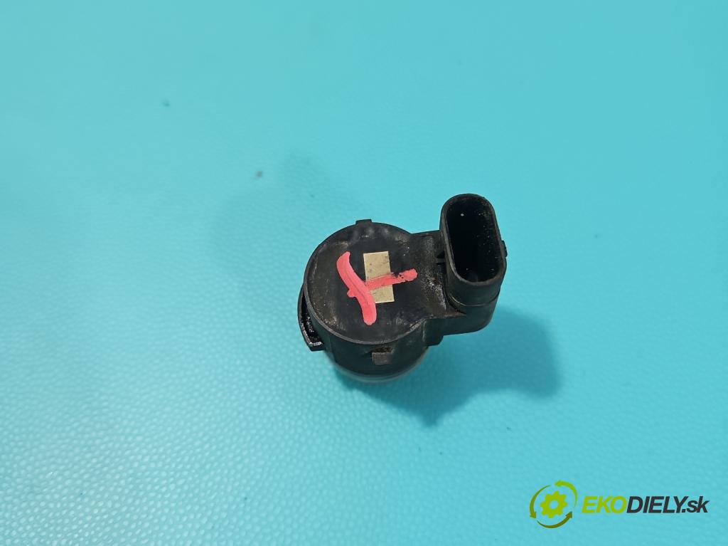 Dacia Duster III 24- 1.2 131 hp manual 96 kW 1199 cm3 5- snímač parkování 284387575R