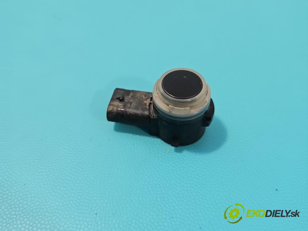 Dacia Duster III 24- 1.2 131 hp manual 96 kW 1199 cm3 5- snímač parkování 284388091R