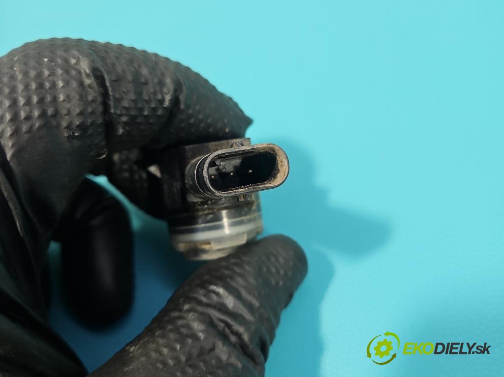 Dacia Duster III 24- 1.2 131 hp manual 96 kW 1199 cm3 5- snímač parkování 284388091R