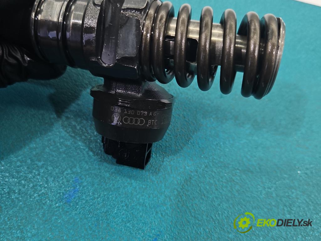 Vw Passat B6 2005-2010 1.9 tdi 105 HP manual 77 kW 1896 cm3 4- vstrekovacie čerpadlo 0414720215 (Vstrekovač paliva)