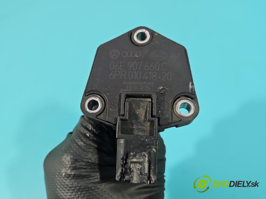 Skoda Fabia III 2014- 2021 1.0 MPI 60 HP manual 44 kW 999 cm3 5- snímač úroveň: oleja: 06E907660C (Snímač)