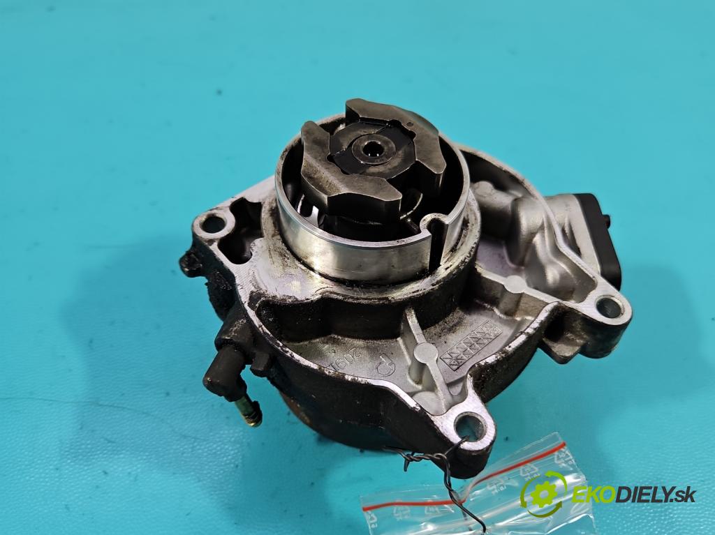 Alfa romeo Giulietta 1.6 jtd 105 hp manual 77 kW 1598 cm3 5- čerpadlo vákuum 55221325