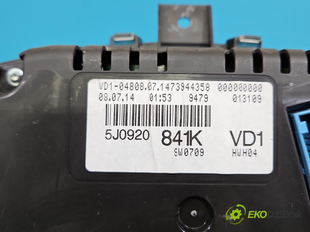 Skoda Fabia II 2007-2014 1.6 tdi CAYA 105 HP manual 77 kW 1598 cm3 5- prístrojovka/ budíky 5J0920841K (Prístrojová doska)