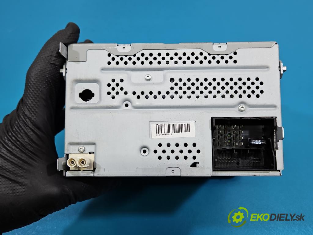 Skoda Fabia II 2007-2014 1.6 tdi CAYA 105 HP manual 77 kW 1598 cm3 5- Radio originál 5J0035161G