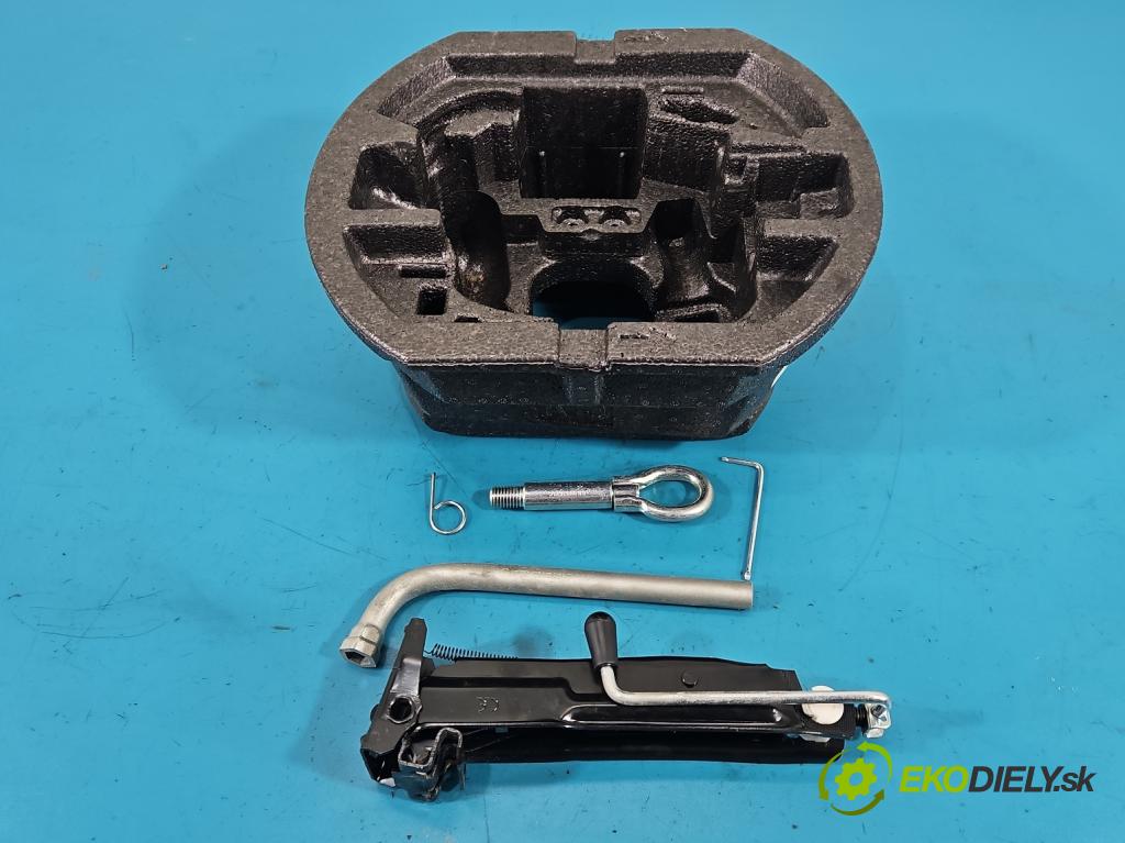 Skoda Fabia II 2007-2014 1.6 tdi CAYA 105 HP manual 77 kW 1598 cm3 5- mechanizmus okna automobilovy 5J0011031A