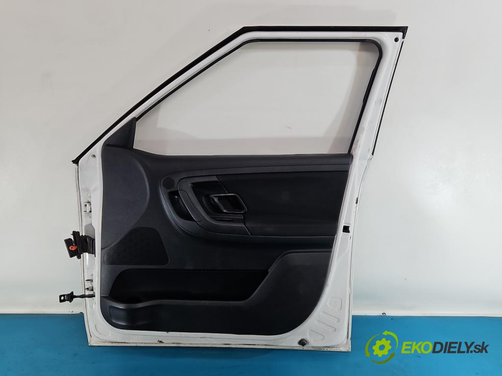 Skoda Fabia II 2007-2014 1.6 tdi CAYA 105 hp manual 77 kW 1598 cm3 5- dveře přední pravé  (Klika dveří ostatní)