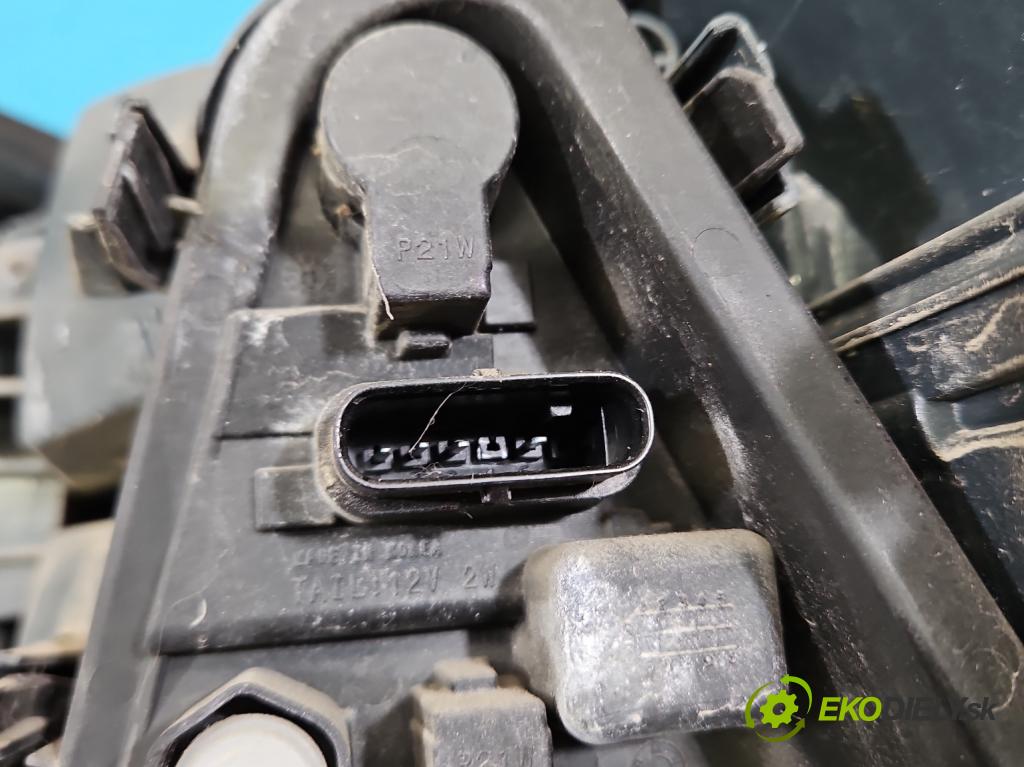 Bmw 3 F30 2011-2018 2.0d N47D20 184hp automatic 135 kW 1995 cm3 5- svetlo / reflektor zadné ľavé  (Kľučka dverí ostatné)