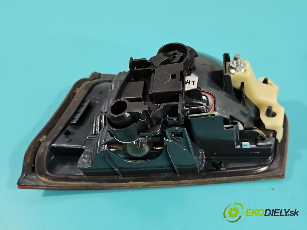 Bmw 3 F30 2011-2018 2.0d N47D20 184hp automatic 135 kW 1995 cm3 5- svetlo / reflektor zadné ľavé 7371111-02 (Kľučka dverí ostatné)