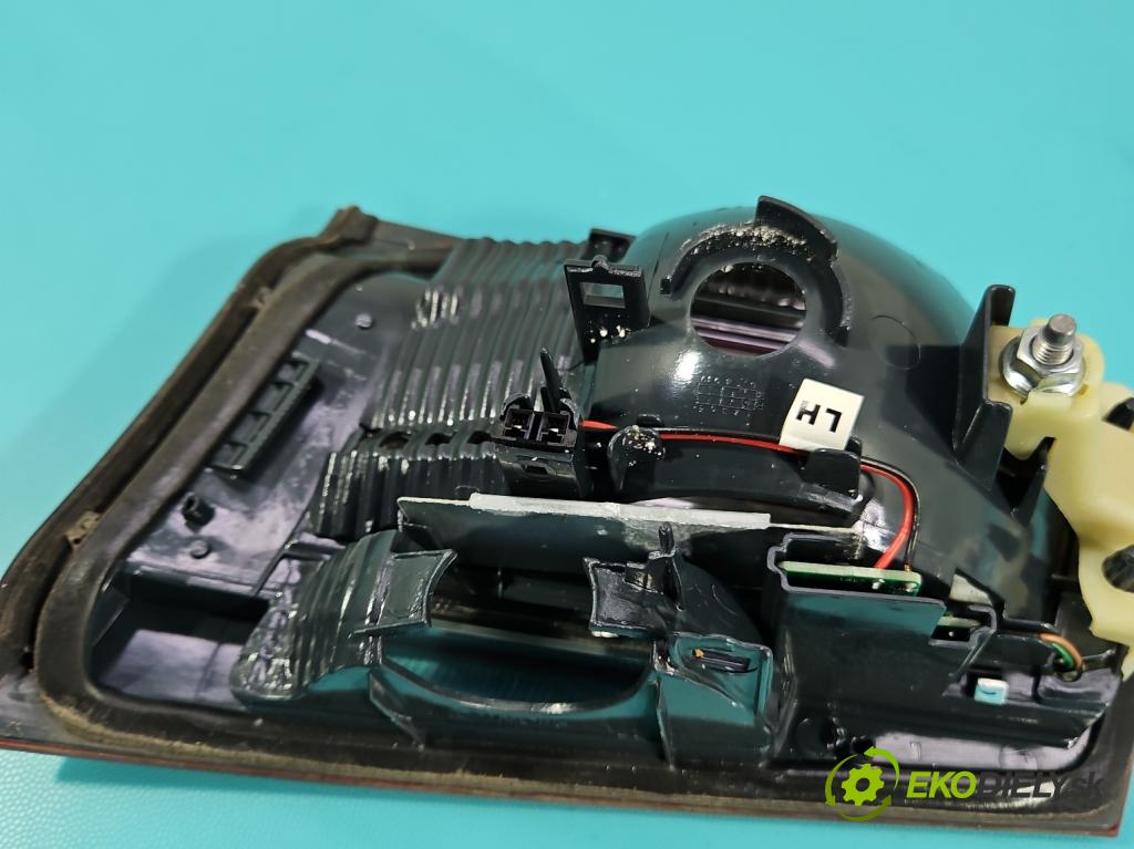 Bmw 3 F30 2011-2018 2.0d N47D20 184hp automatic 135 kW 1995 cm3 5- svetlo / reflektor zadné ľavé 7371111-02 (Kľučka dverí ostatné)