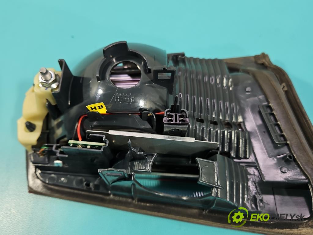 Bmw 3 F30 2011-2018 2.0d N47D20 184hp automatic 135 kW 1995 cm3 5- svetlo / reflektor zadné pravé 7371112 (Kľučka dverí ostatné)