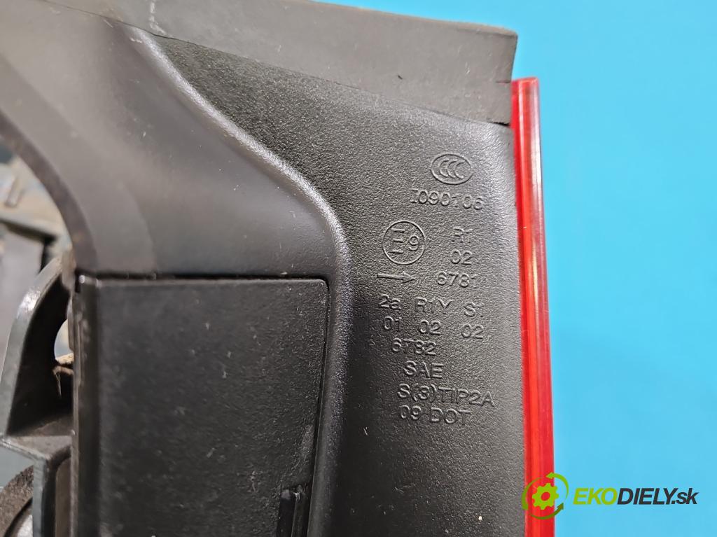 Bmw 3 F30 2011-2018 2.0d N47D20 184hp automatic 135 kW 1995 cm3 5- svetlo / reflektor zadné pravé  (Kľučka dverí ostatné)