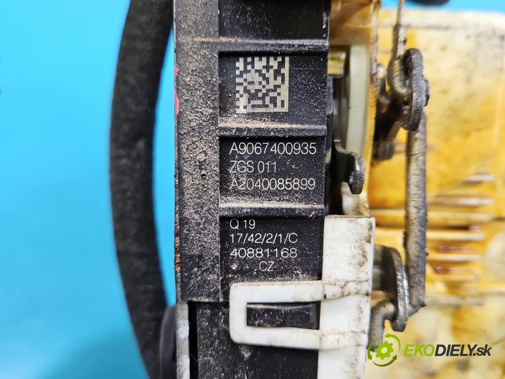 Mercedes Sprinter II 906 2006-  2.1 cdi 109 HP manual 80 kW 2148 cm3 5- zámok zadné pravý A9067400935