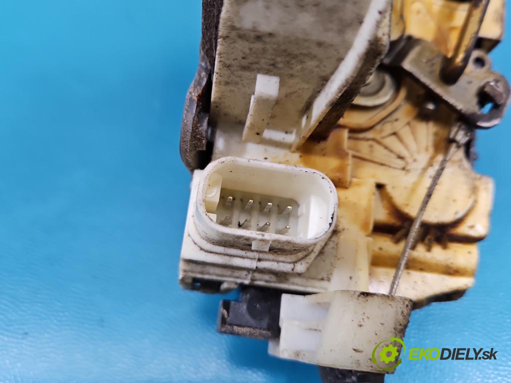 Mercedes Sprinter II 906 2006-  2.1 cdi 109 HP manual 80 kW 2148 cm3 5- zámok zadné pravý A9067400935