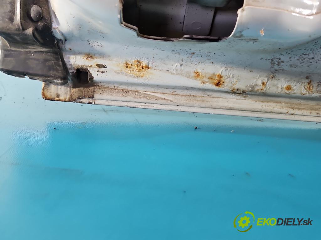 Mercedes Sprinter II 906 2006-  2.1 cdi 109 hp manual 80 kW 2148 cm3 5- dveře zadní levé  (Klika dveří ostatní)