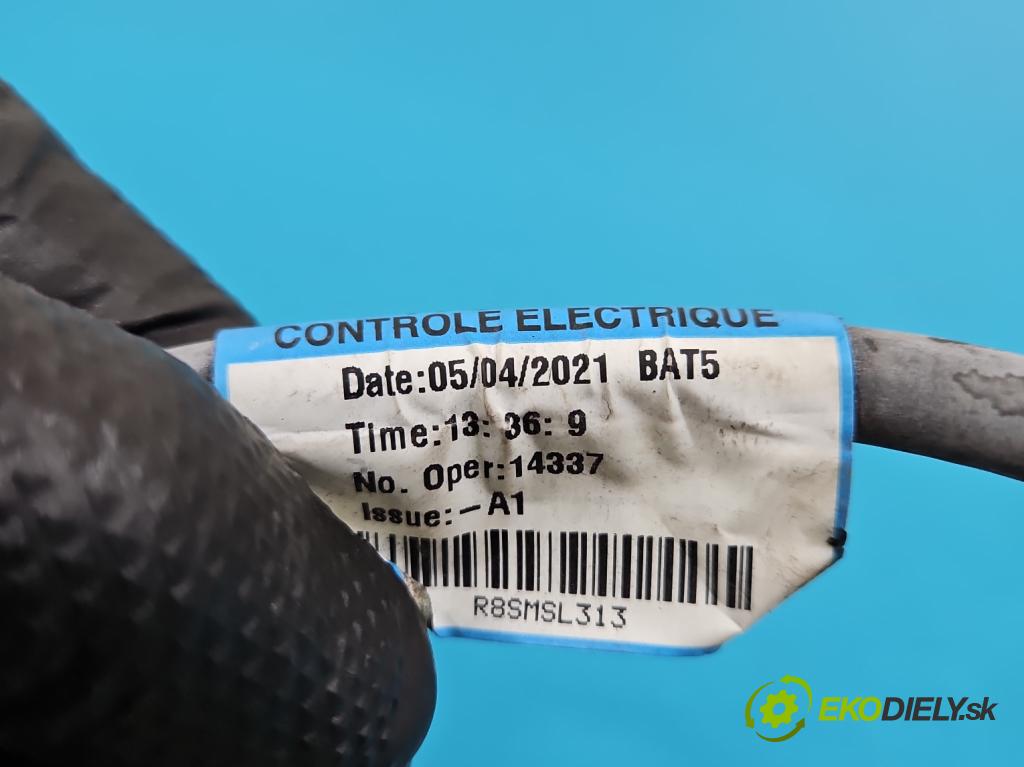 Renault Clio V 2019- 1.0 91 KM automatic 67 kW 999 cm3 5- Zväzok: ostatné 240806744R