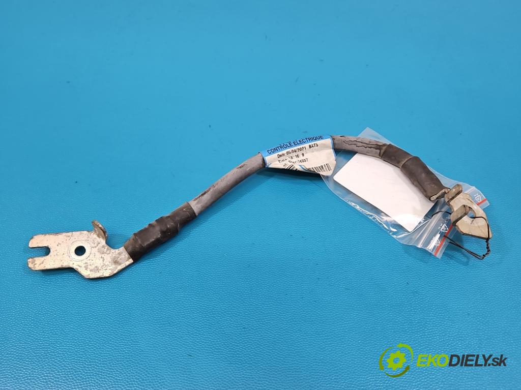 Renault Clio V 2019- 1.0 91 KM automatic 67 kW 999 cm3 5- Zväzok: ostatné 240806744R