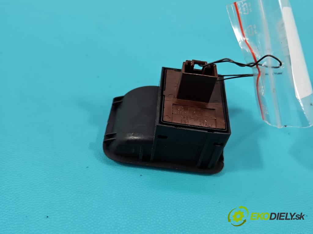 Skoda Fabia II 2007-2014 1.6 tdi CAYA 105 HP manual 77 kW 1598 cm3 5- prepínač okien spätných zrkadiel 1Z0959858