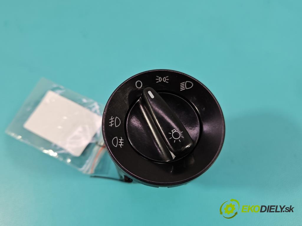 Skoda Fabia II 2007-2014 1.6 tdi CAYA 105 HP manual 77 kW 1598 cm3 5- prepínač světla: na doska: 1U0941531D