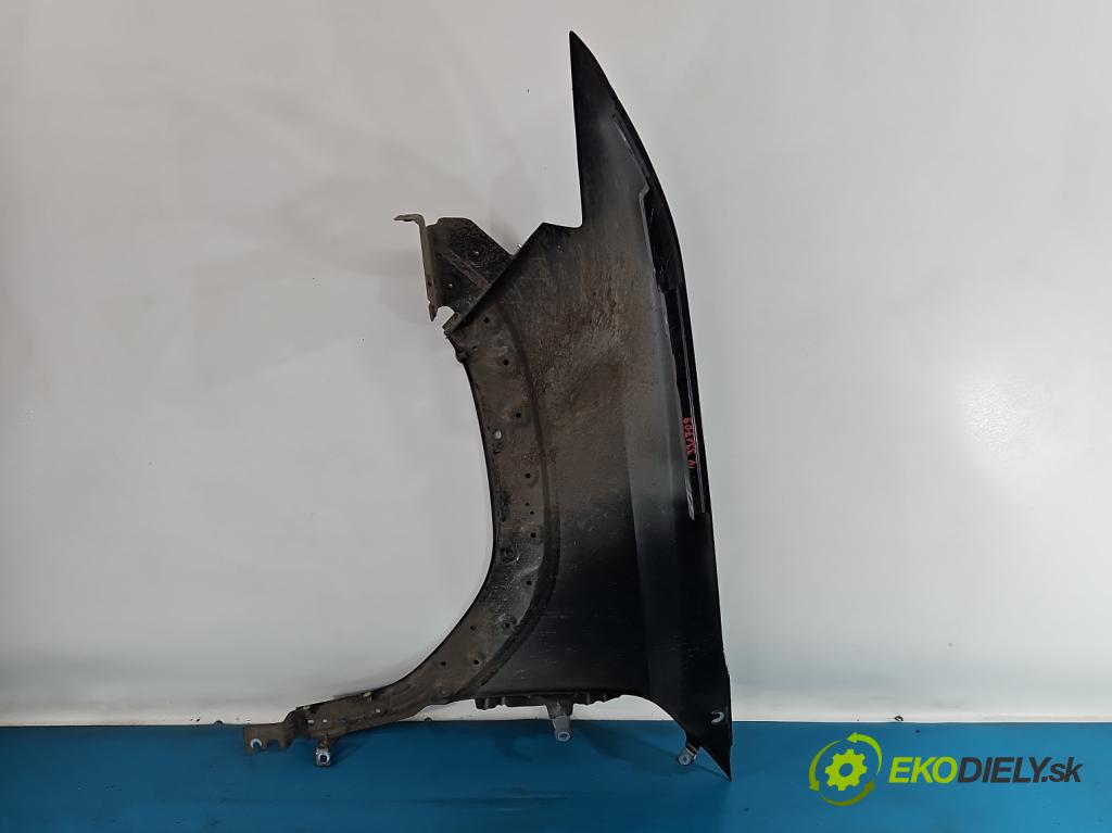 Dacia Duster III 24- 1.2 131 HP manual 96 kW 1199 cm3 5- blatník predné pravý  (Kľučka dverí ostatné)