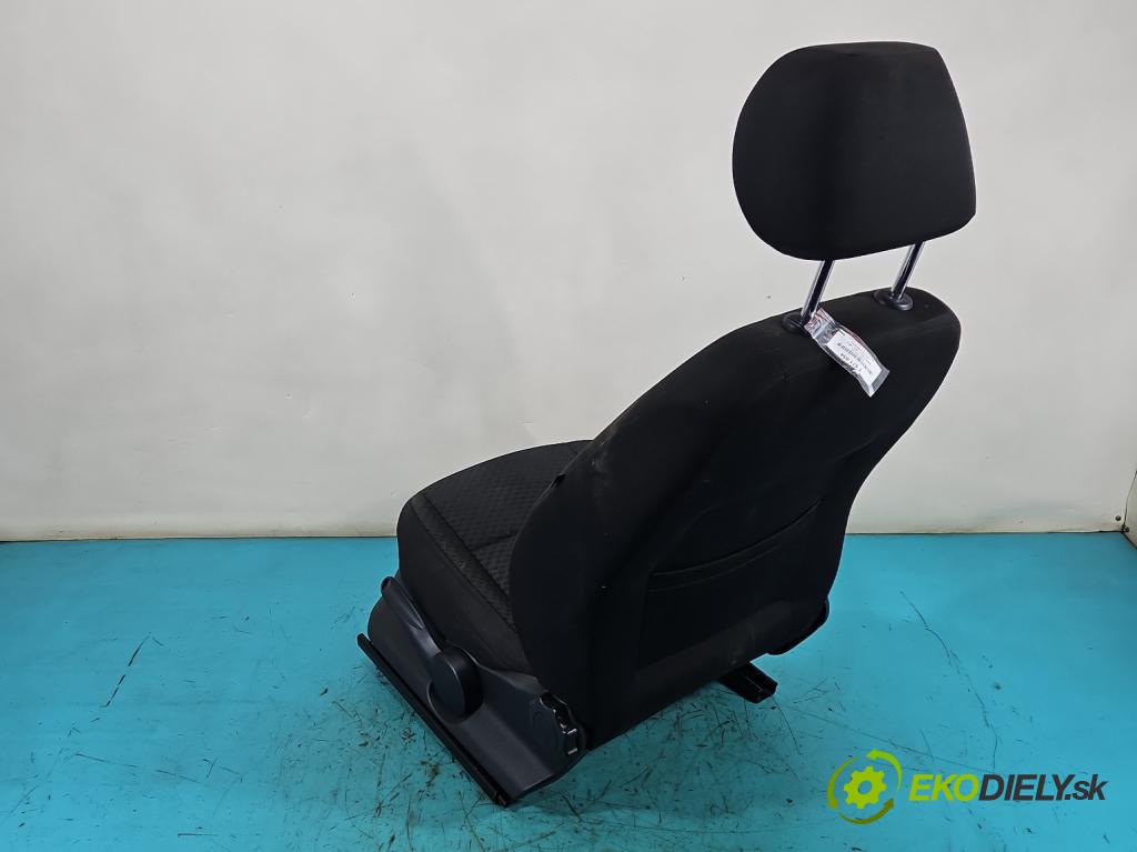 Skoda Fabia II 2007-2014 1.6 tdi 105 HP manual 77 kW 1598 cm3 5- Sedačka ľavý  (Sedadlo)