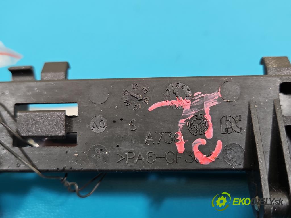 Lancia Ypsilon II 2003-2011 1.2 16V 80 HP manual 59 kW 1242 cm3 3- rukoväť predné ľavé mimo:  (Kľučka dverí vonkajšia predná ľavá)