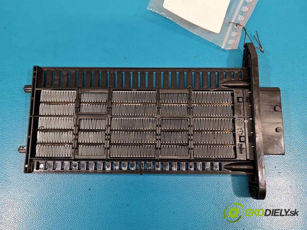 Dacia Duster III 24- 1.2 131 HP manual 96 kW 1199 cm3 5- radiator 271439346RB (Radiátor kúrenia)