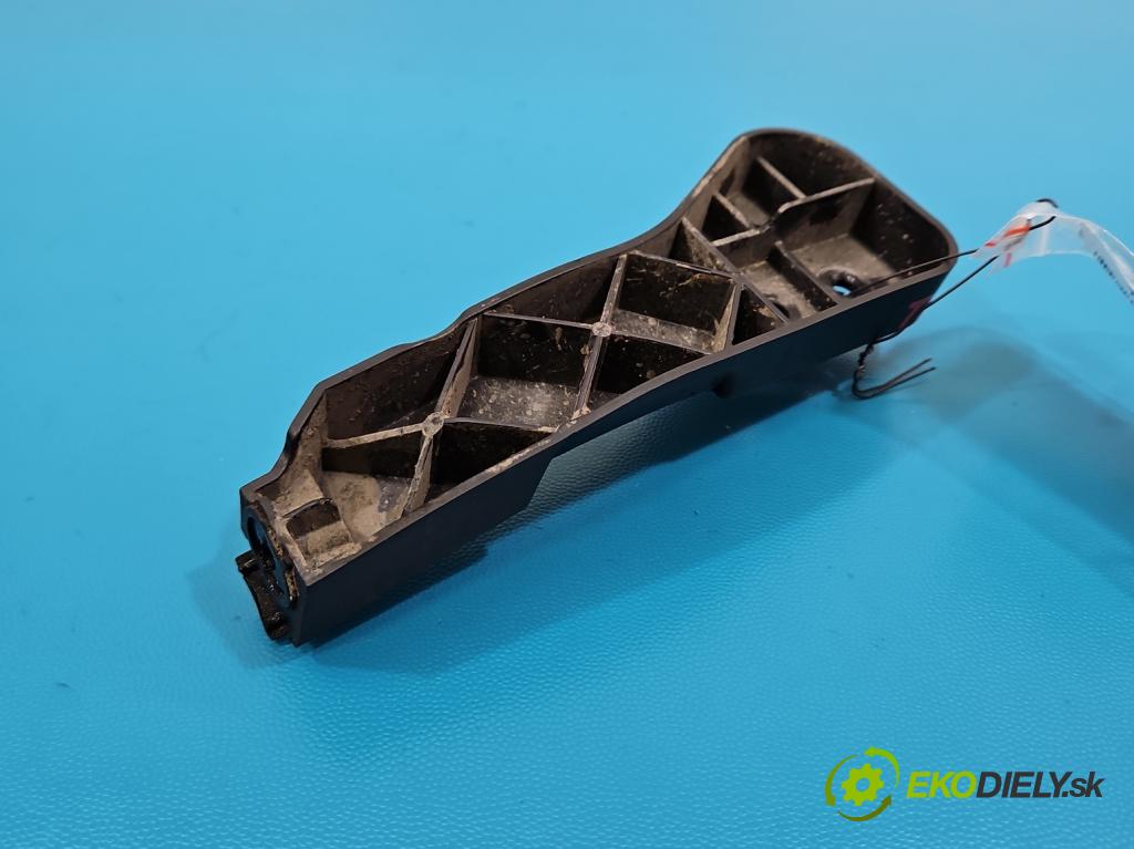 Dacia Duster III 24- 1.2 131 HP manual 96 kW 1199 cm3 5- Upevnenie: 850452040R