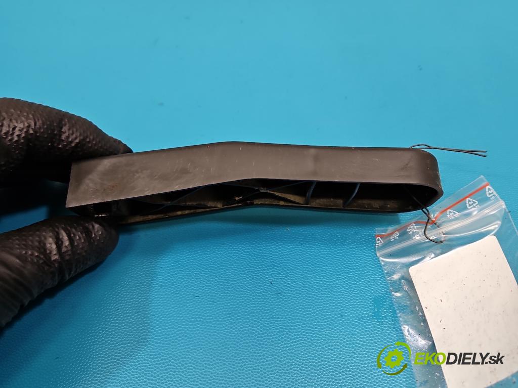 Dacia Duster III 24- 1.2 131 hp manual 96 kW 1199 cm3 5- Upevnění: 850424422R