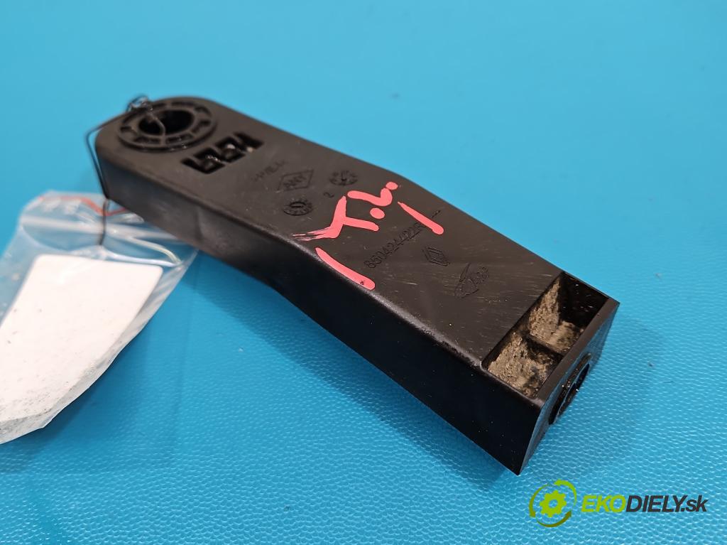 Dacia Duster III 24- 1.2 131 HP manual 96 kW 1199 cm3 5- Upevnenie: 850424422R