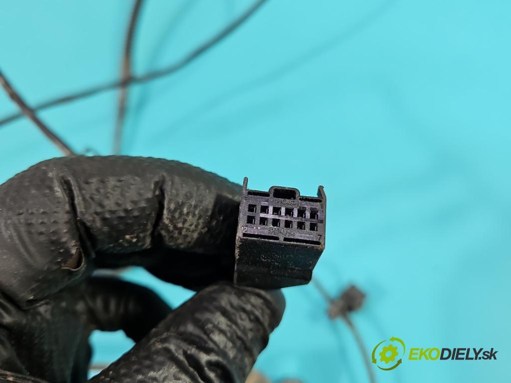 Skoda Fabia II 2007-2014 1.6 tdi CAYA 105 HP manual 77 kW 1598 cm3 5- snímač parkovaní: 1S0919275