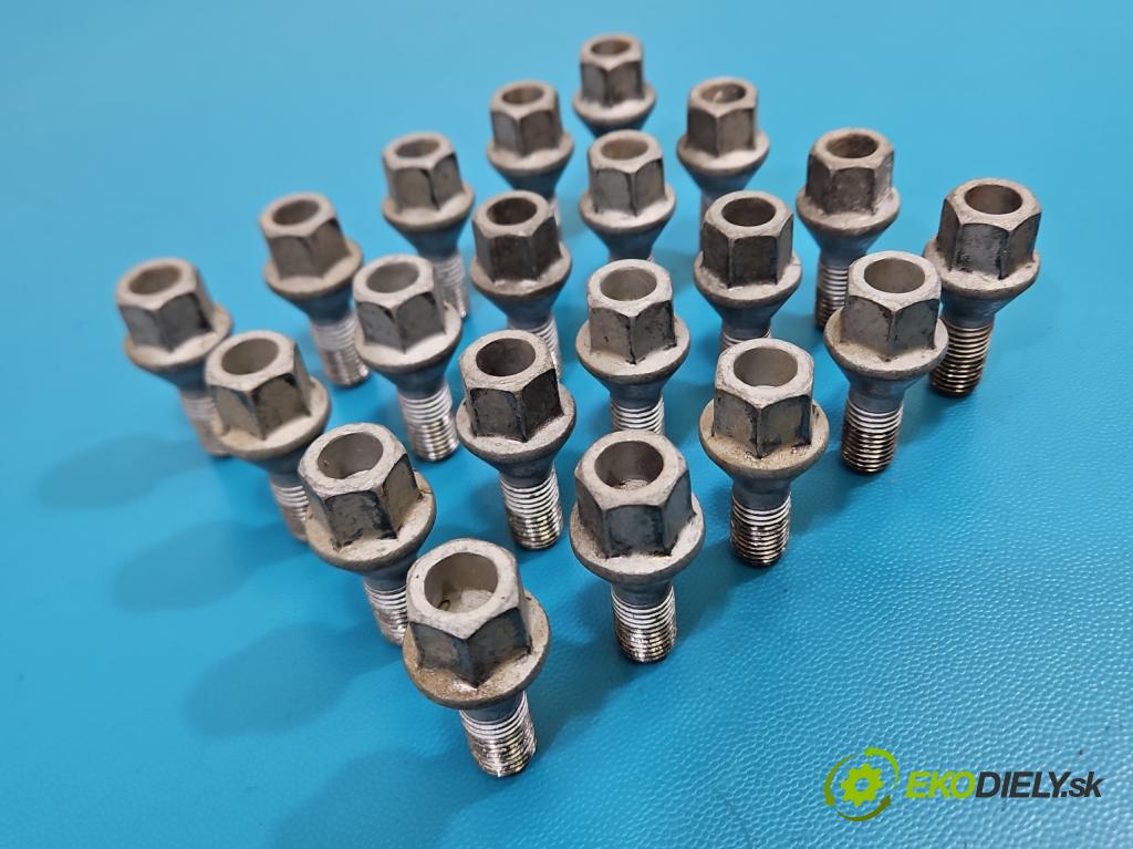 Dacia Duster III 24- 1.2 131 HP manual 96 kW 1199 cm3 5- skrutka pneumatík 