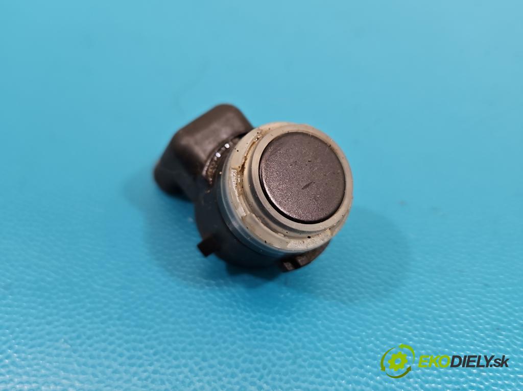 Dacia Duster III 24- 1.2 131 HP manual 96 kW 1199 cm3 5- snímač parkovaní: 284387575R