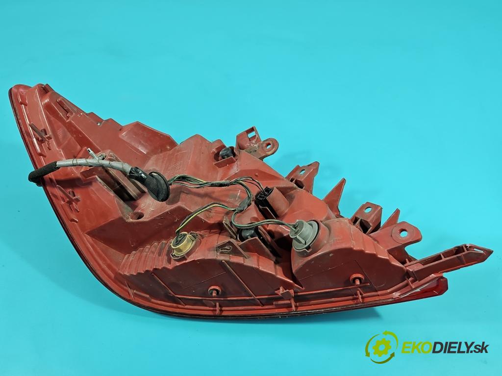 Honda Legend IV 2004-2012 3.5 V6 295HP automatic 217 kW 3471 cm3 4- svetlo / reflektor zadné pravé 4215R (Kľučka dverí ostatné)