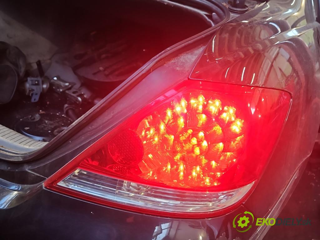 Honda Legend IV 2004-2012 3.5 V6 295KM automatic 217 kW 3471 cm3 4- světlo zadní pravé 4215R (Klika dveří ostatní)