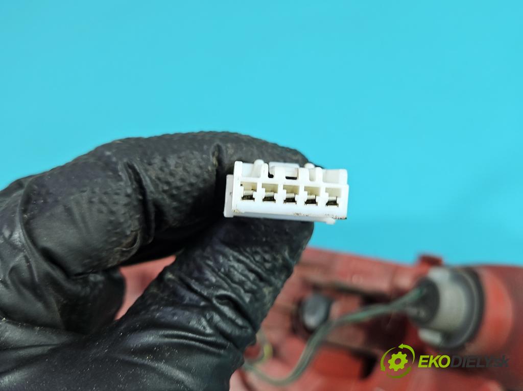 Honda Legend IV 2004-2012 3.5 V6 295HP automatic 217 kW 3471 cm3 4- svetlo / reflektor zadné ľavé  (Kľučka dverí ostatné)